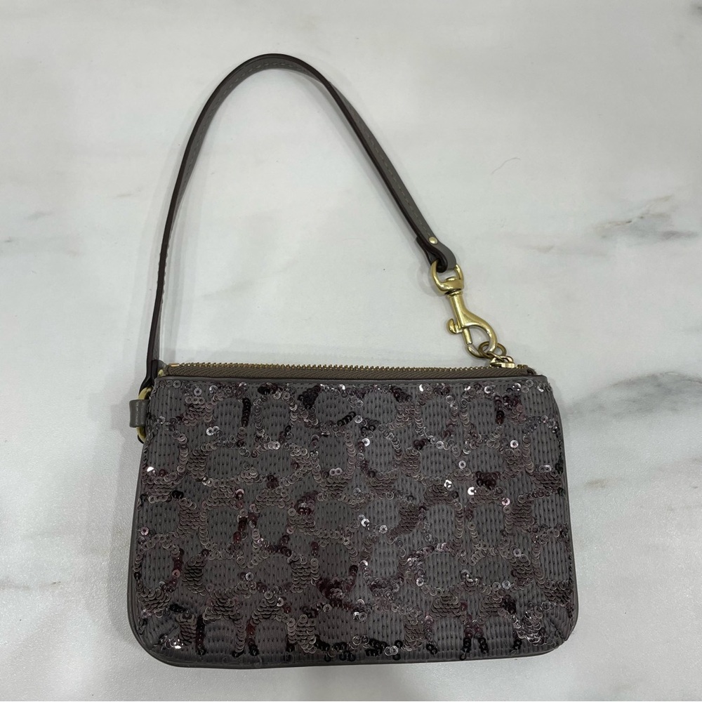 Coach sequin wristlet - Picture 5 of 7